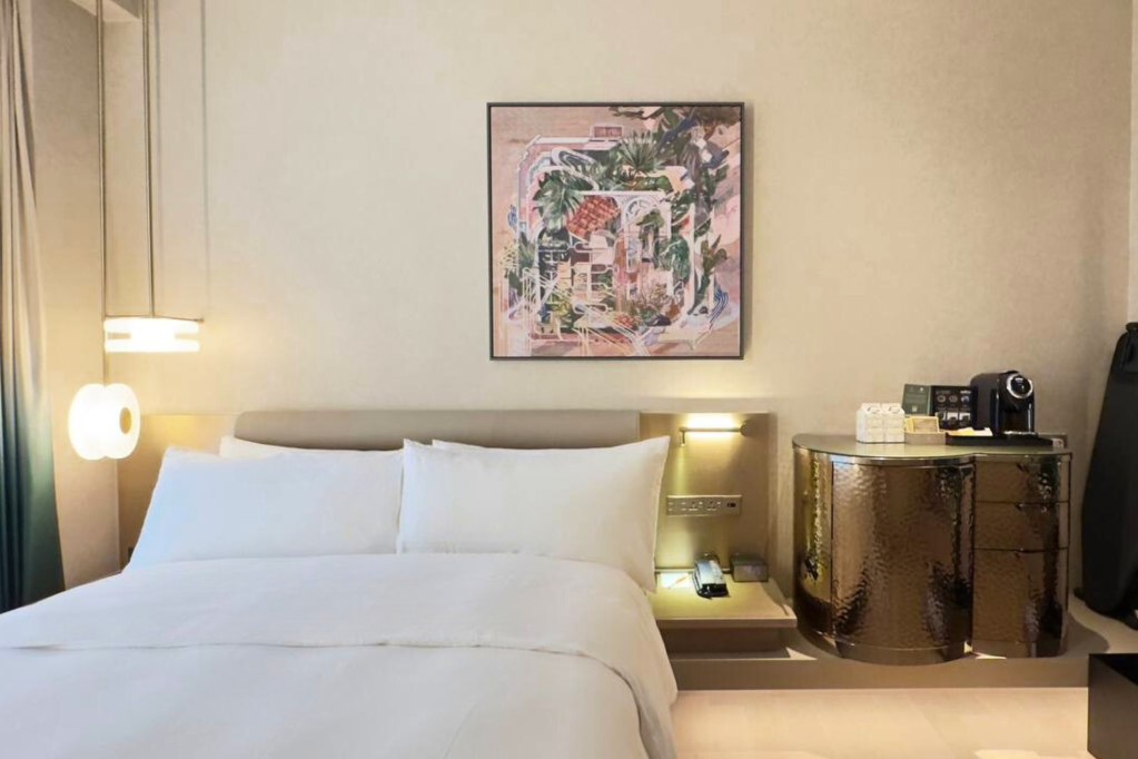 accessible room at mondrian singapore