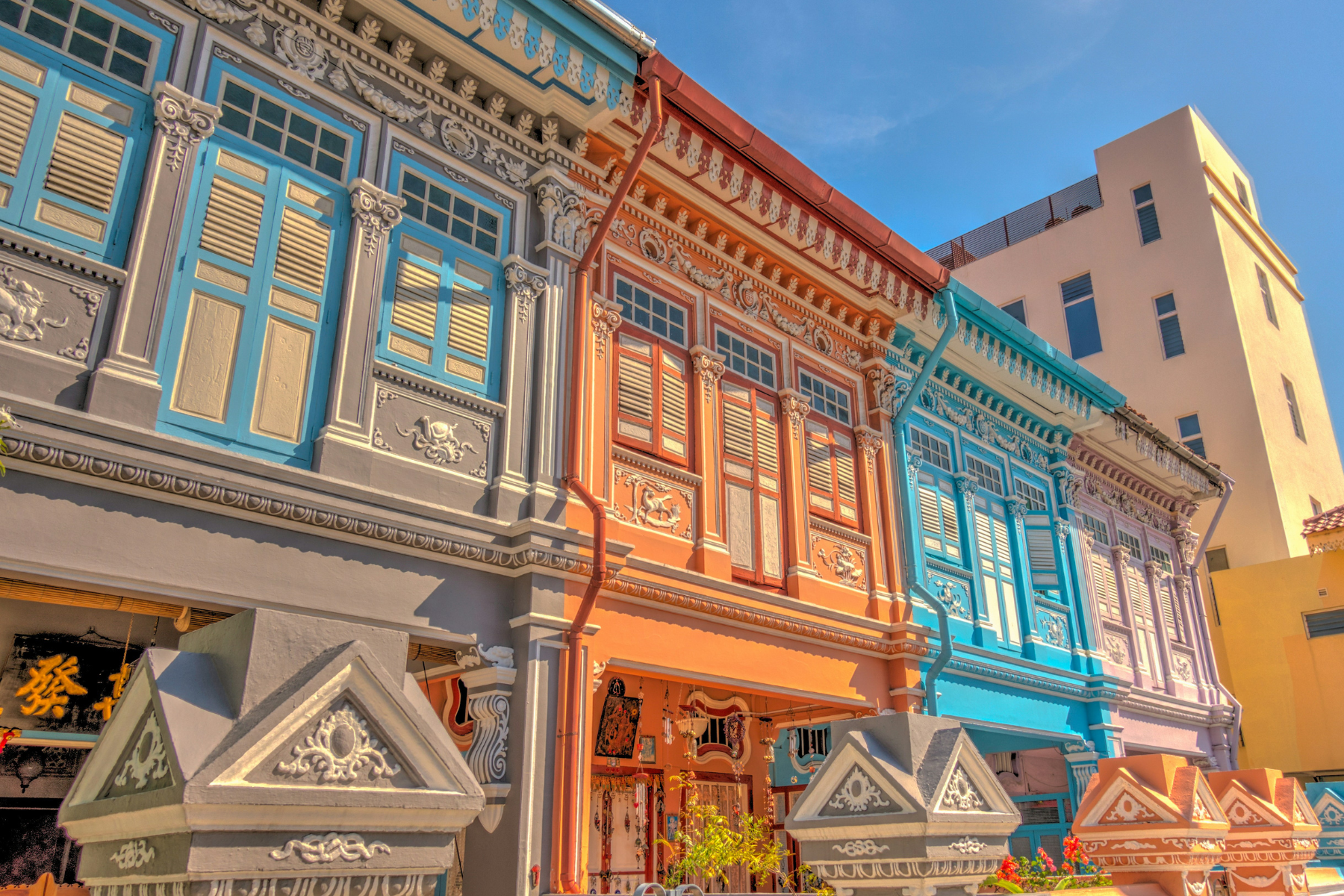 colourful shophouses in singapore